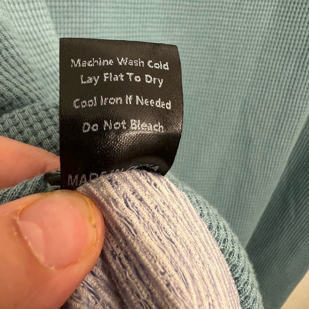 POL - Ballet Balcony Top - Picture 10 of 12